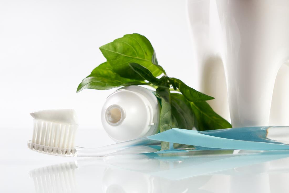 Tips for choosing the best toothpaste natural